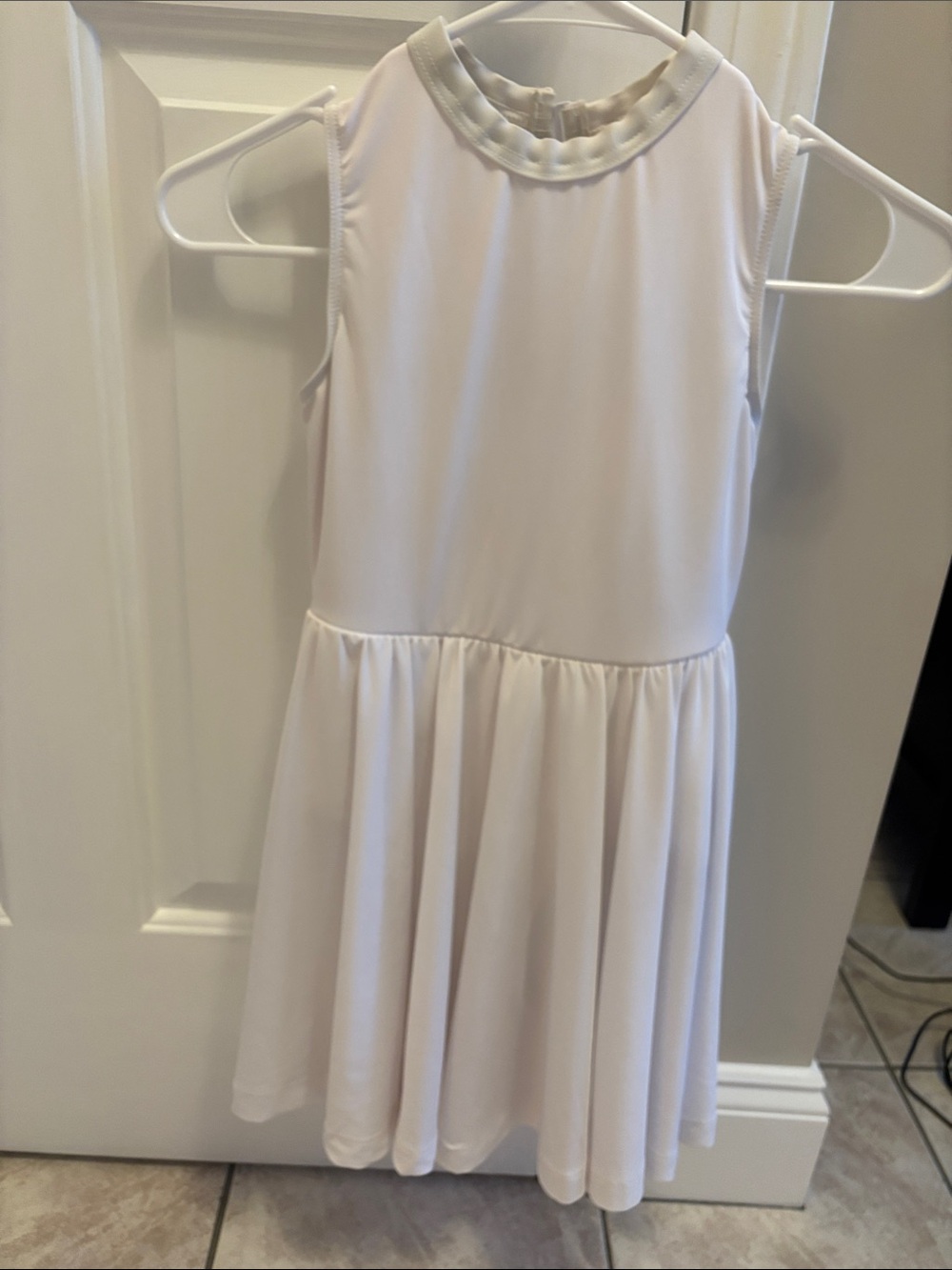 Girls' white Sleeveless Party Dress